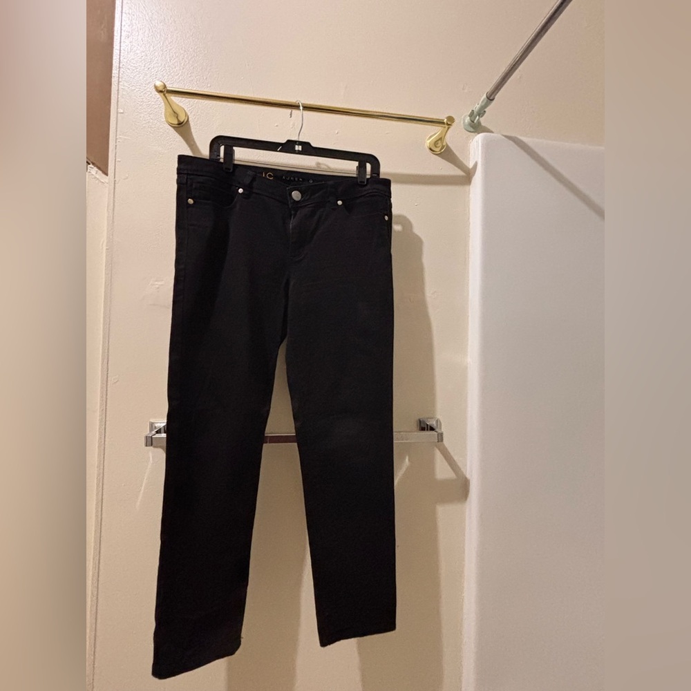 Ladies Lauren Conrad Black skinny leg Jeans. Size 12